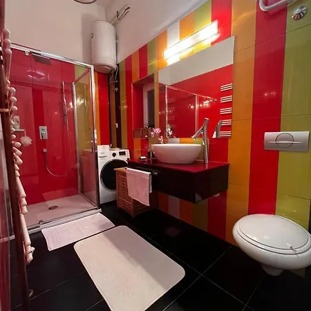 Historijski Luksuz U Starom Gradu, Garage Parking