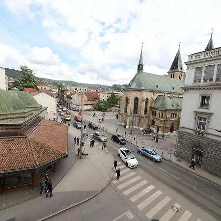 Historijski Luksuz U Starom Gradu, Garage Parking *