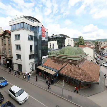 Daire Historijski Luksuz U Starom Gradu, Garage Parking *