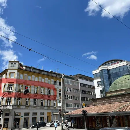 Historijski Luksuz U Starom Gradu, Garage Parking Daire *