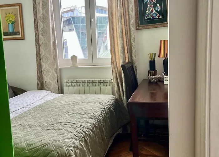 Historijski Luksuz U Starom Gradu, Garage Parking *